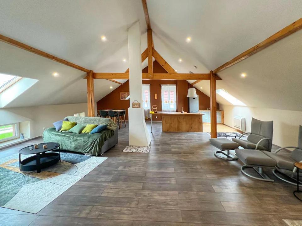 Loft Spacieux En Pleine Foret Bining Exterior photo
